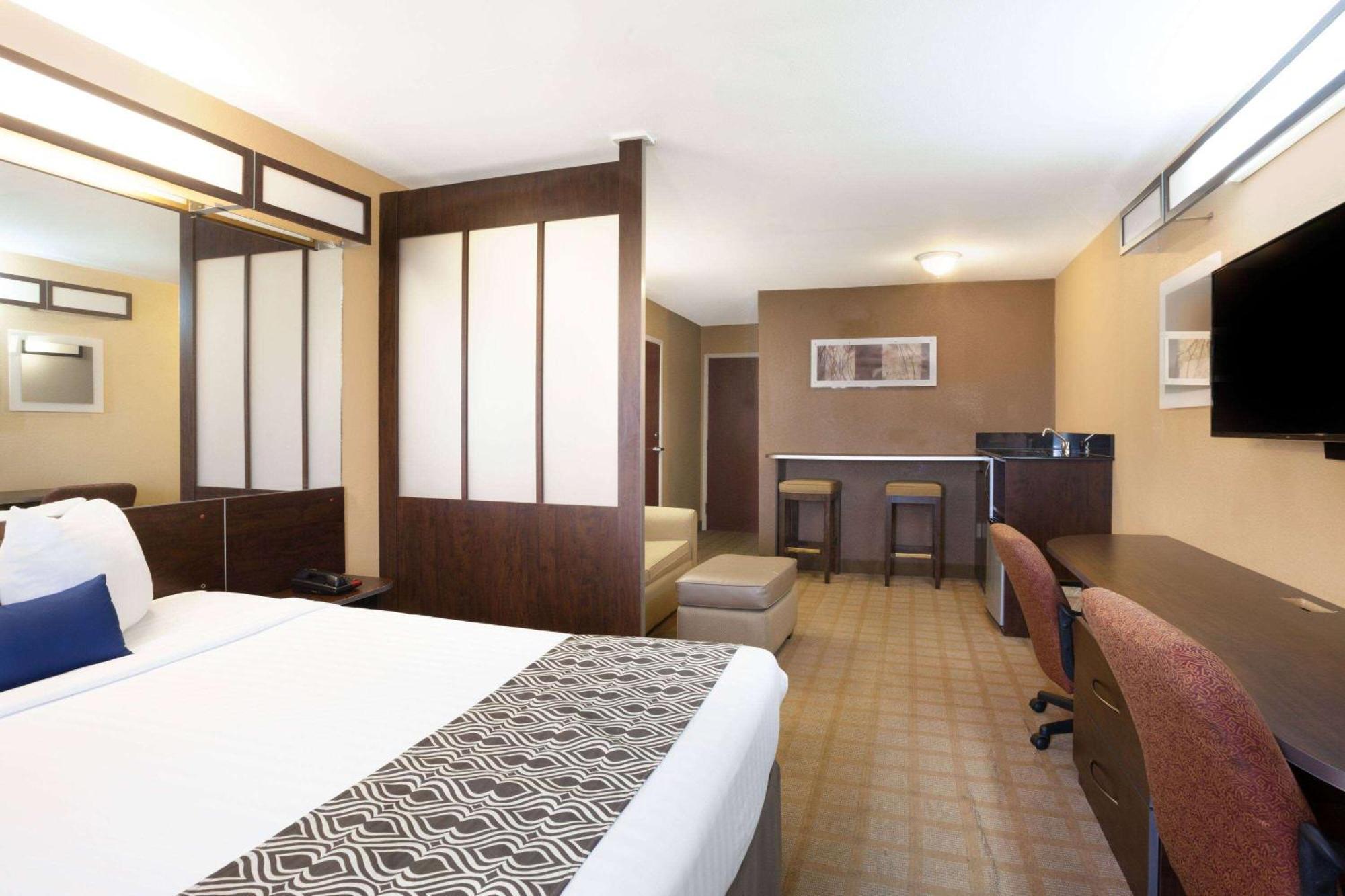 Microtel Inn And Suites Lafayette Eksteriør billede